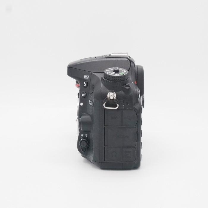 ニコン D7100 ボデイ