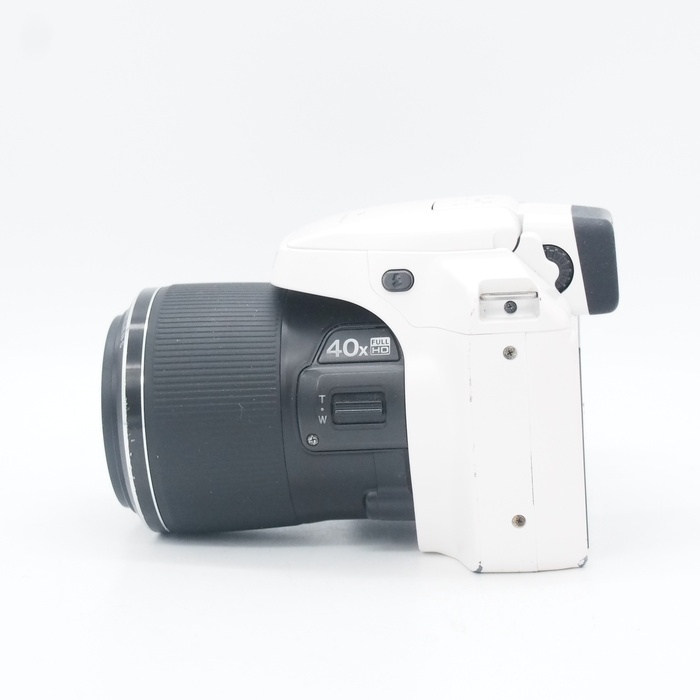 フジフイルム FinePix S8200 ホワイト