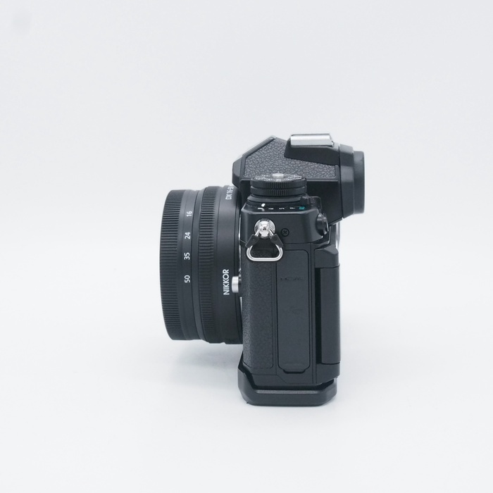 ニコン Z FC 16-50 VR レンズキツト ブラツク