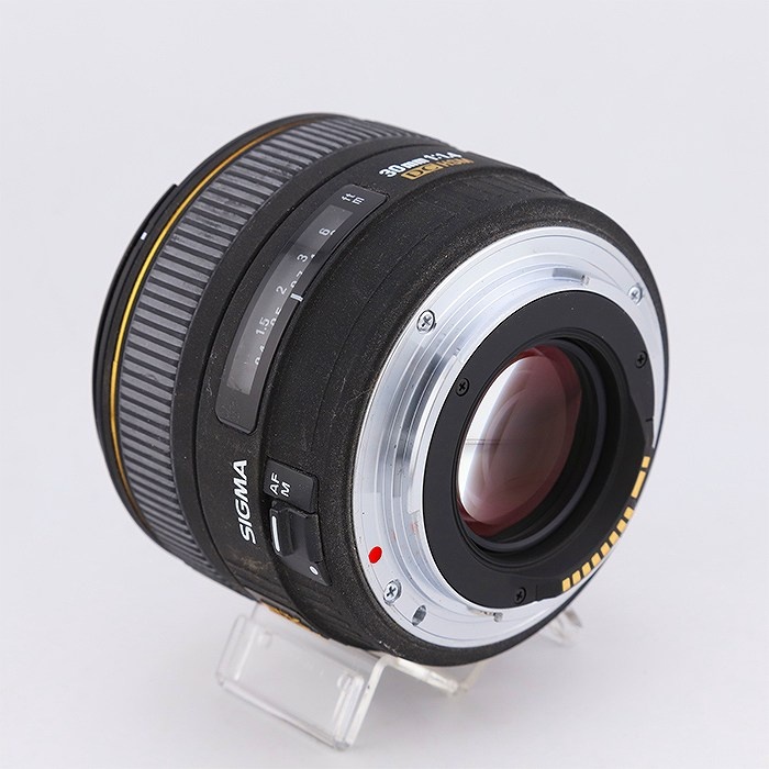 シグマ 30/1.4 EX DC HSM (EFマウント)