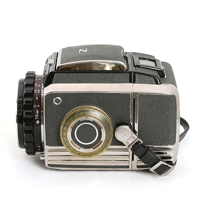 ブロニカ S2 後期 +ニッコールP 75/2.8 +マガジン