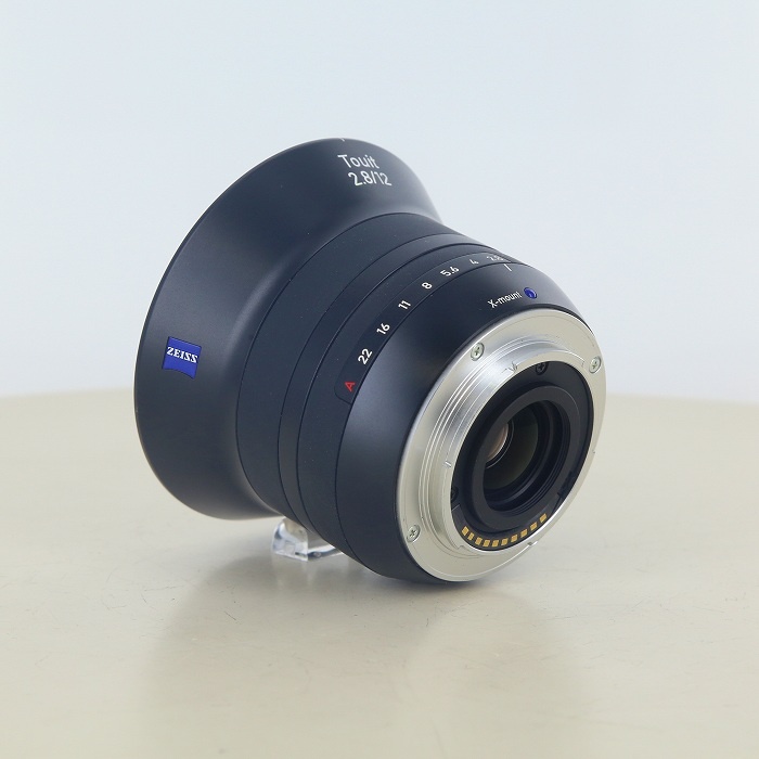 ツアイス Touit 12/2.8 Xマウント
