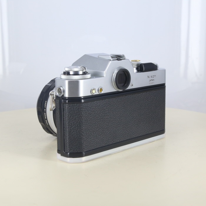 ニコン ニコマートEL シルバー+ニッコールSCオート50/1.4