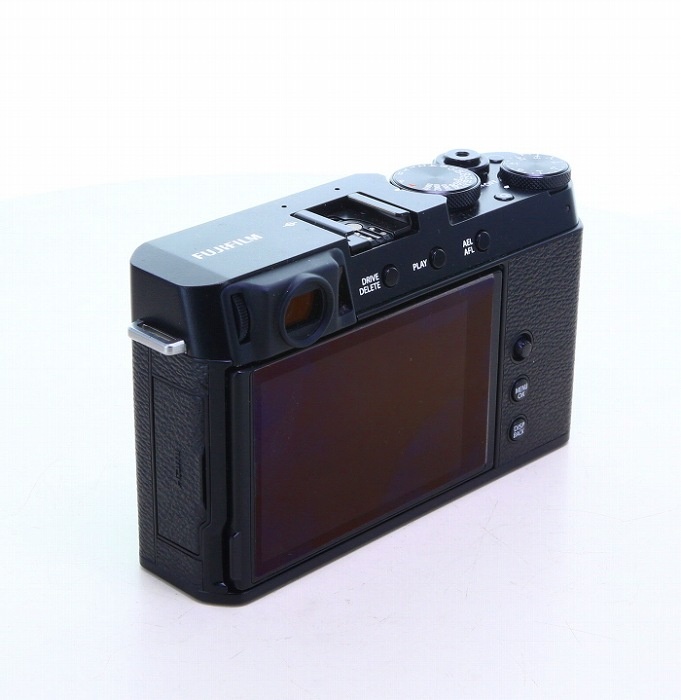 フジフイルム X-E4-B ボデイ