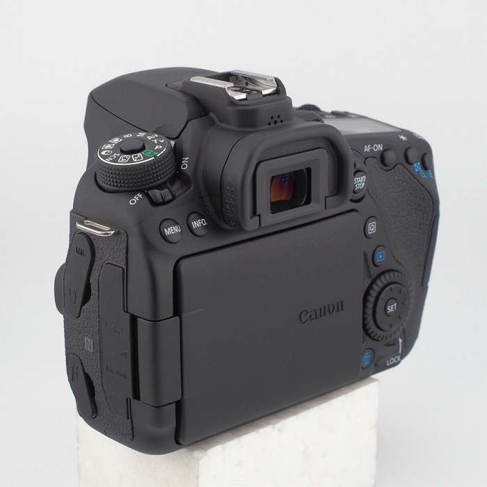 キヤノン EOS 80D