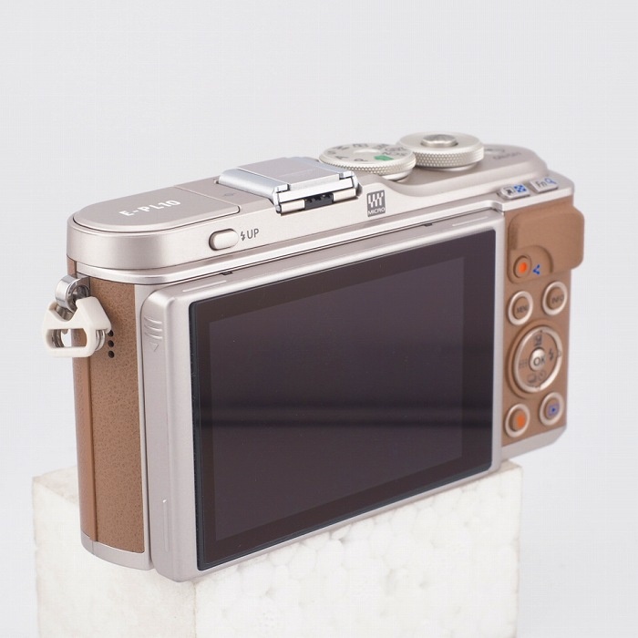 オリンパス E-PL10 ブラウン