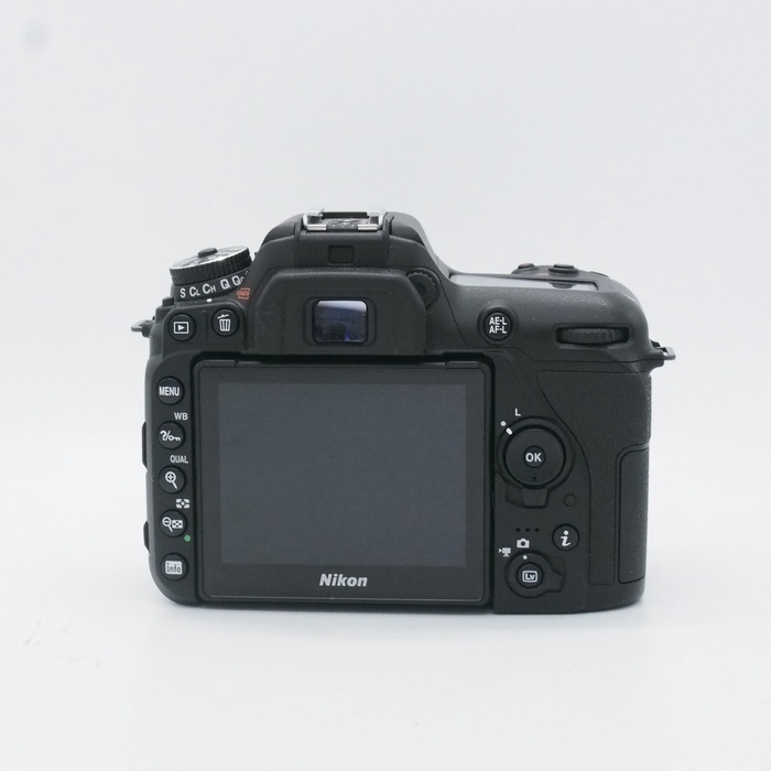 ニコン D7500 ボデイ