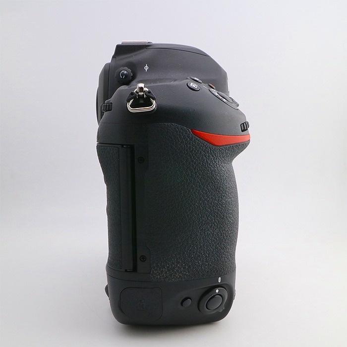 ニコン D6 ボディ