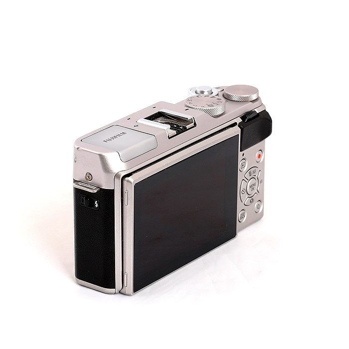 フジフイルム X-A3 ボディ シルバー