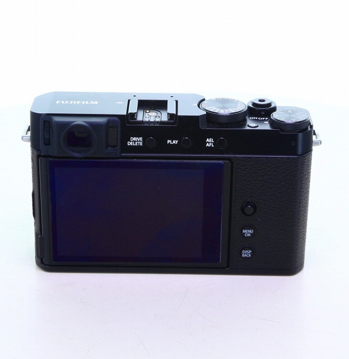 フジフイルム X-E4-B ボデイ