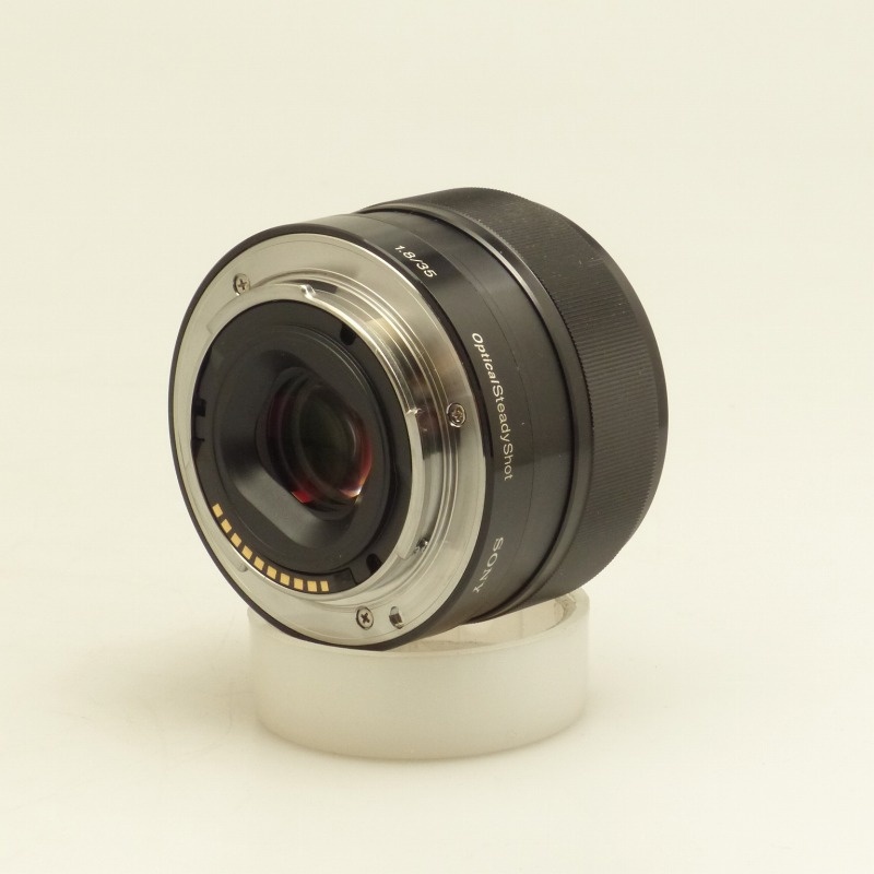 ソニー E35/F1.8 OSS