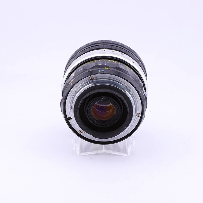 ニコン Micro NIKKOR 5.5/3.5 初期 (プリセット絞り)
