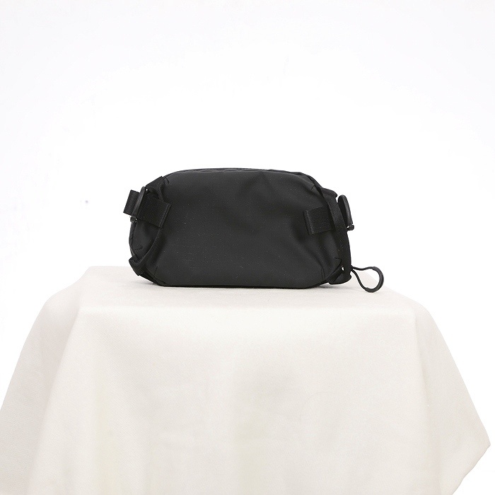 銀一 WANDRD D1 ファニーパック ブラック