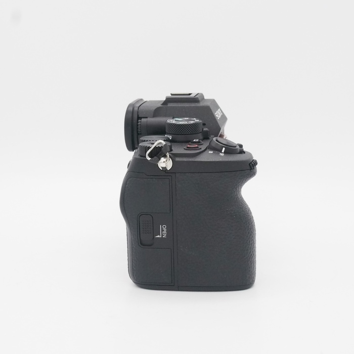 ソニー ILCE-7M4 α7IV