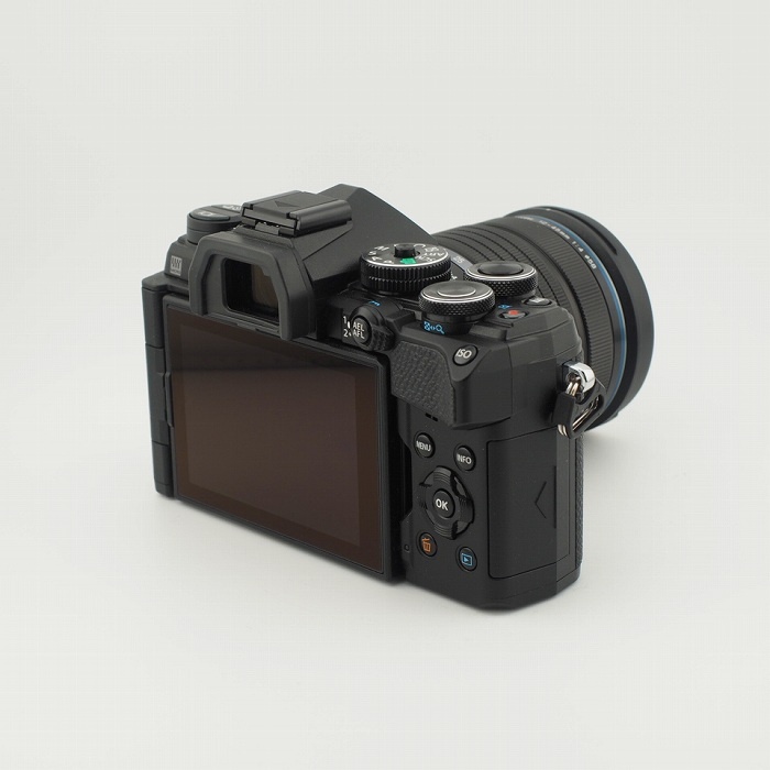 OM SYSTEM OM-5 12-45 PROレンズキツト ブラツク