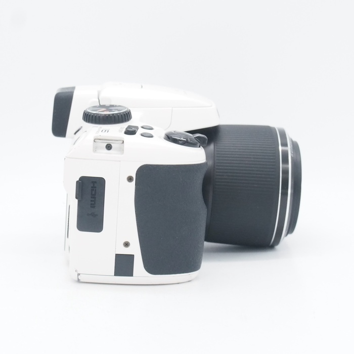 フジフイルム FinePix S8200 ホワイト