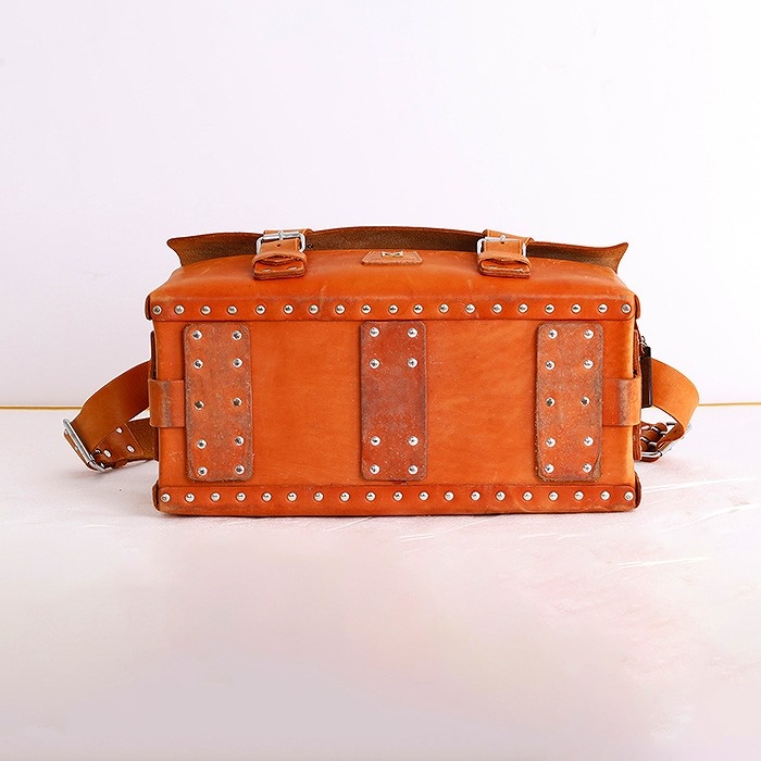 ソノタ MASUMI 革製カメラバック