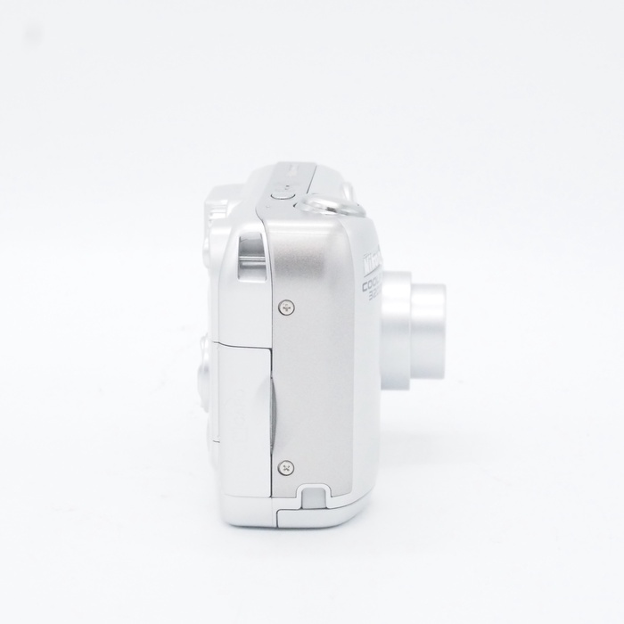 ニコン COOLPIX 3200 シルバー