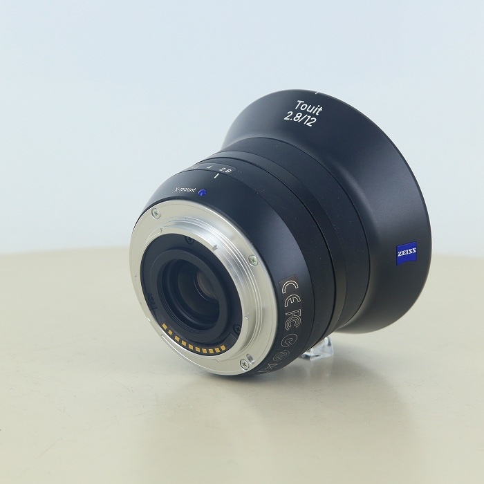 ツアイス Touit 12/2.8 Xマウント