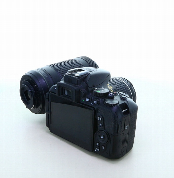 ニコン D5600 ダブルズームキツト