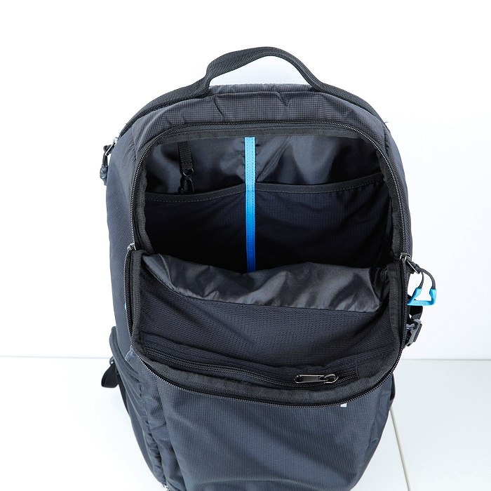 ソノタ THULE ASPECT DSLR バックパック