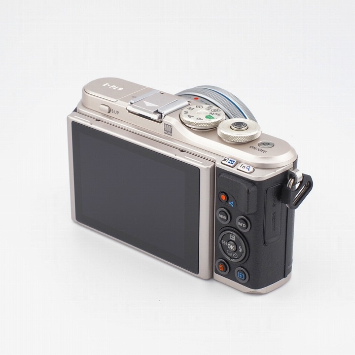 オリンパス E-PL9 14-42EZレンズキツト