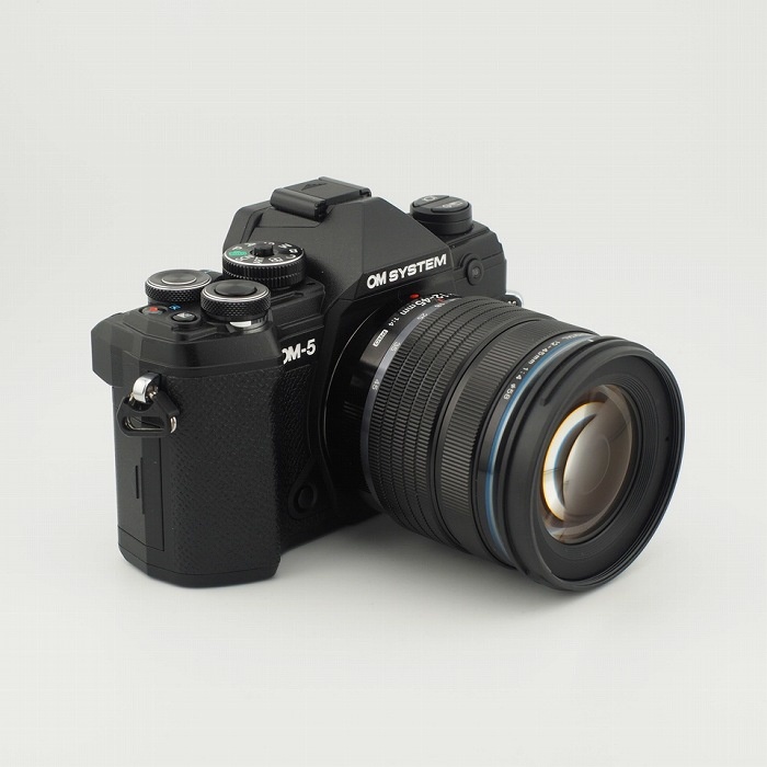 OM SYSTEM OM-5 12-45 PROレンズキツト ブラツク