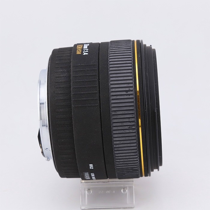 シグマ 30/1.4 EX DC HSM (EFマウント)