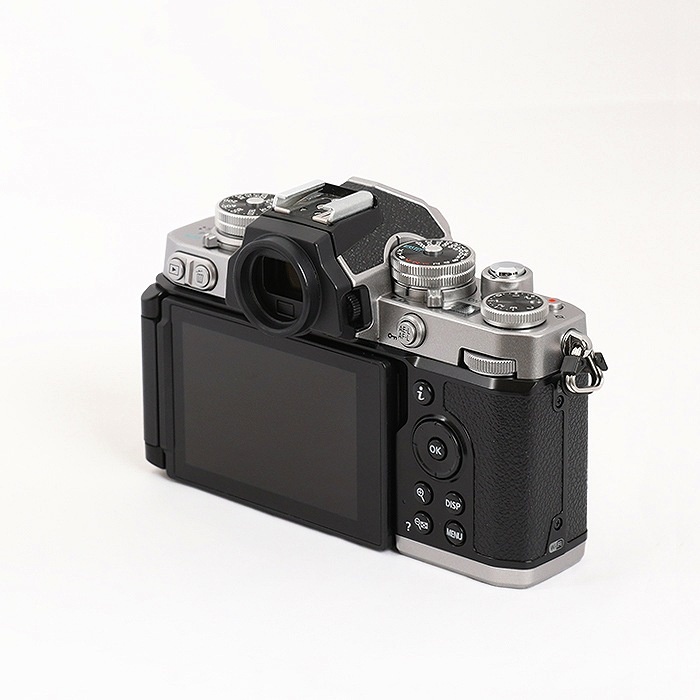 ニコン Z fc ボディ シルバー