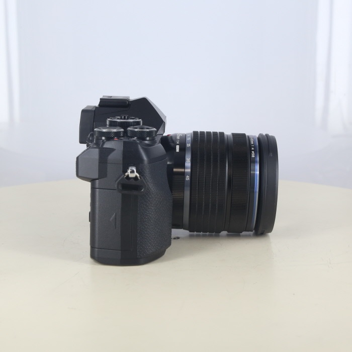 OM SYSTEM OM-5 MARKII 12-45/4.0 PRO レンズキツト ブラツク