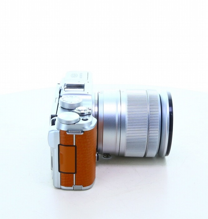 フジフイルム X-A2 レンズキット ブラウン