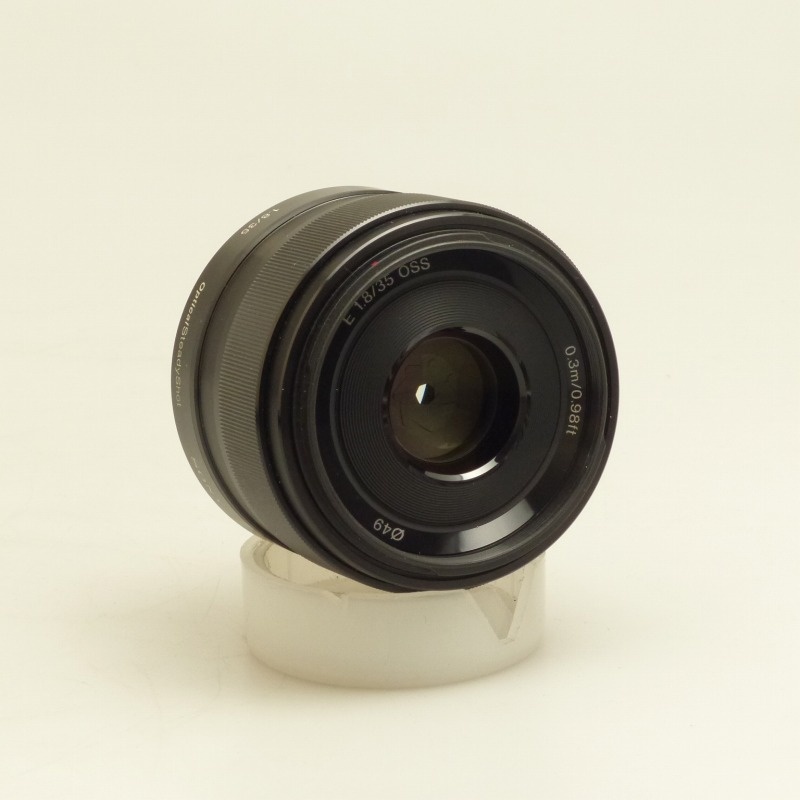 ソニー E35/F1.8 OSS