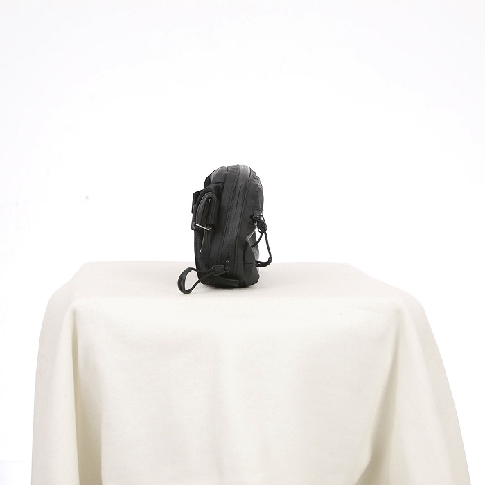 銀一 WANDRD D1 ファニーパック ブラック