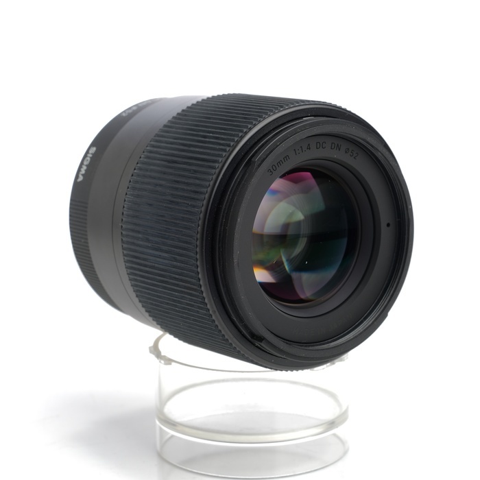 シグマ 30/F1.4 DC DN CONTEMPORARY マイクロフオーサーズ