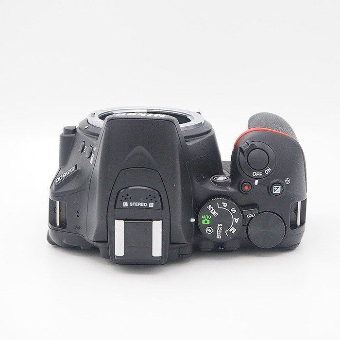 ニコン D5600