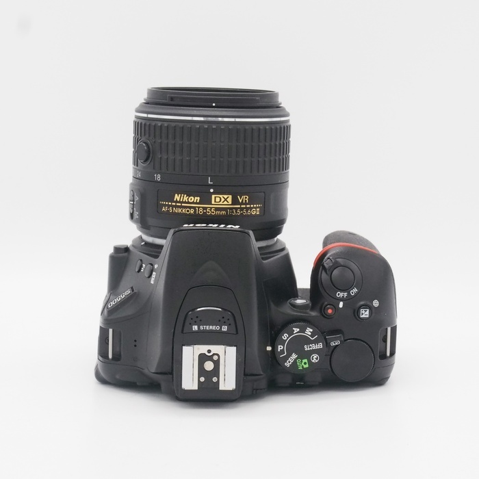 ニコン D5500 18-55VR2 レンズキツト ブラツク