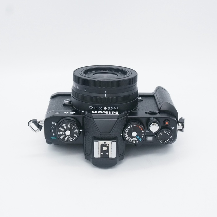 ニコン Z FC 16-50 VR レンズキツト ブラツク