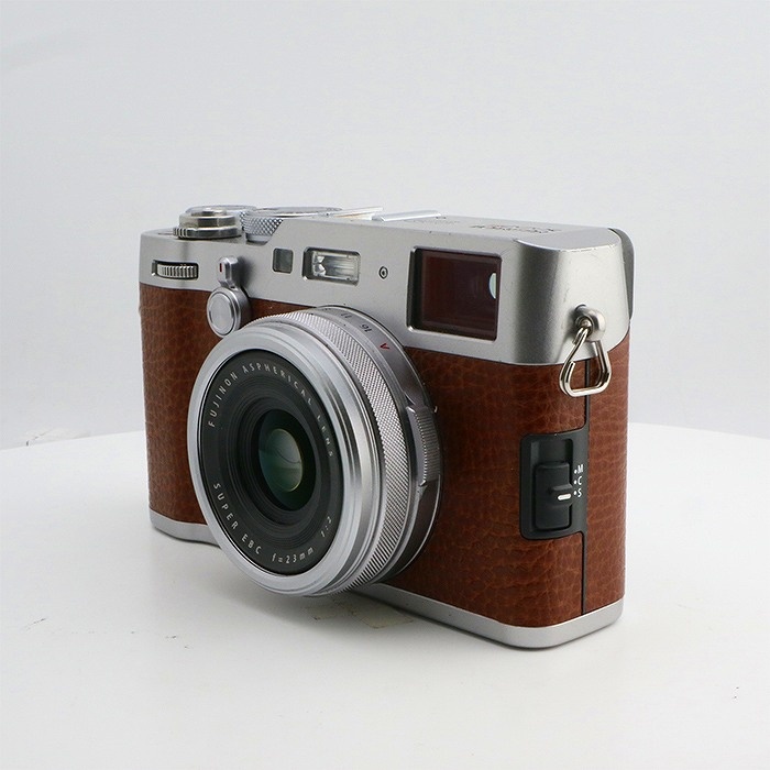 フジフイルム X100F ブラウン