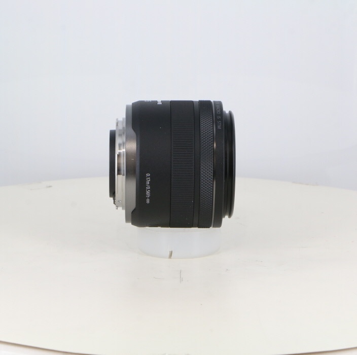 キヤノン RF35/1.8 マクロ IS STM