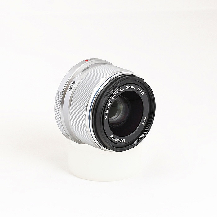 オリンパス M.ZUIKO DIGITAL 25/1.8 シルバー