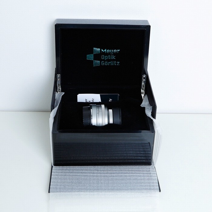 Meyer-Optik キヤノンEF用 Trioplan 35 f2.8