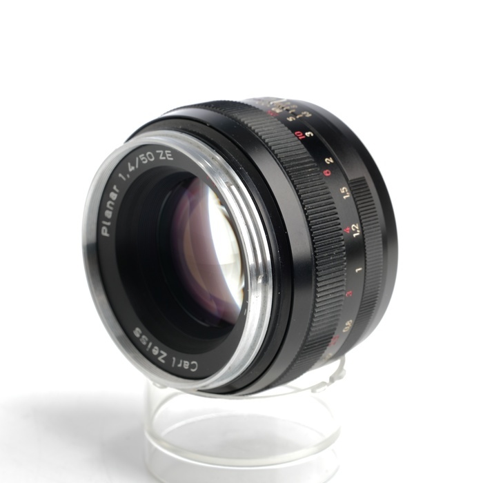 コシナ カールツアイス プラナー T 1.4/50 ZE