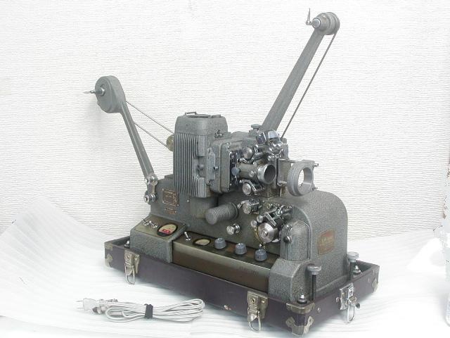 ELMO SOUND MAGNTIC-OPTICAL PROJECTOR MD-1 ”16mm”