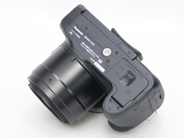 LUMIX DMC-FZ300