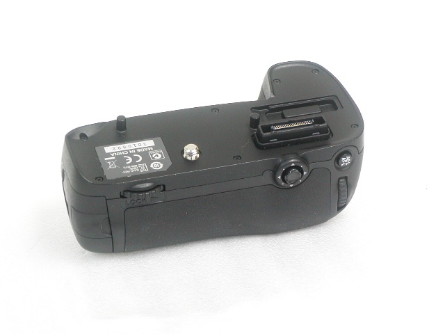 Multi Power Battery Pack MB-D15 (for D7200・D7100)