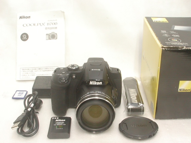 COOLPIX B700 (Black)