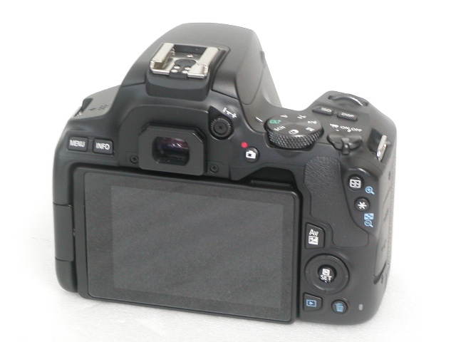 EOS Kiss X10 Body