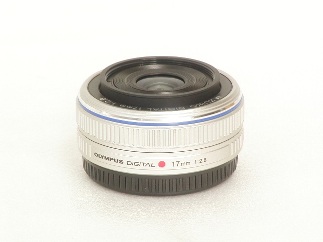 M.ZUIKO DIGITAL 17mm F/2.8