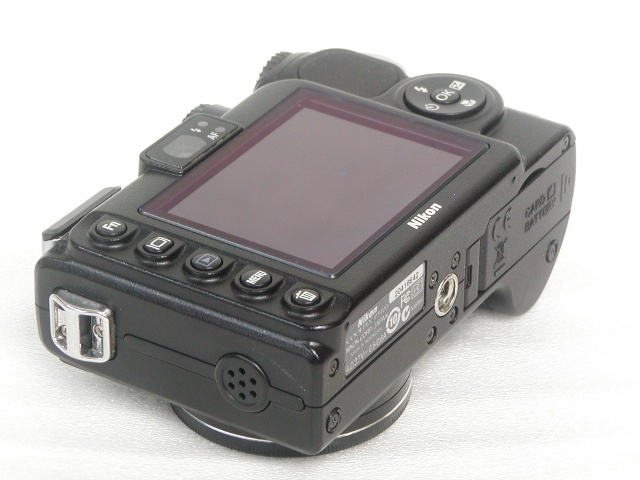 COOLPIX P5100 (NIKKOR 3.5X OPTICAL ZOOM 7.5-26.3mm f/2.7-5.3)