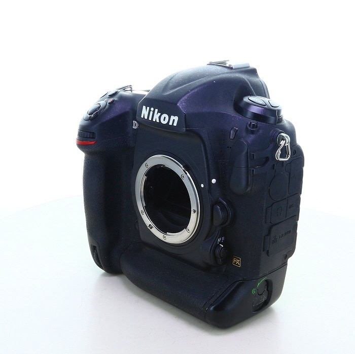 ニコン D5 ボデイ(XQD-TYPE)